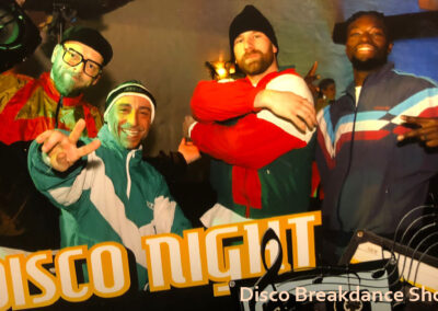 Breakdance act in thema disco show dans act