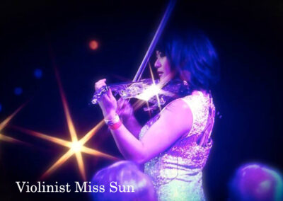 Violiste Miss Sun op elektrische viool