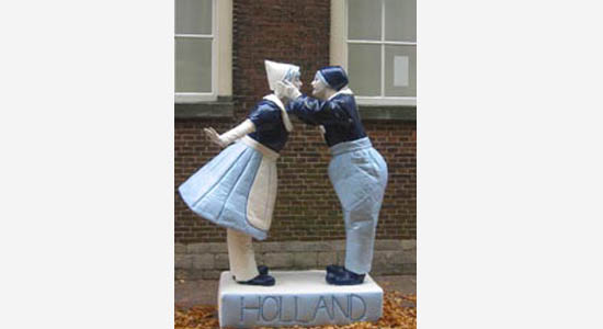 Delfts blauw standbeeld - hollands entertainment