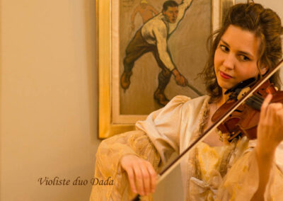 Harp viool duo Dada, licht klassieke muziek