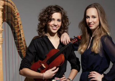 Harp viool duo Dada, licht klassieke muziek