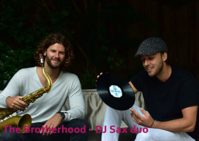 THE BROTHERHOOD DJ Sax duo Mees en Stan