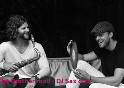 THE BROTHERHOOD DJ saxofonist duo met kliko speaker