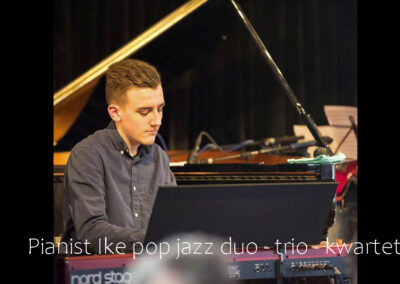 pianist Ike als jazz duo of trio met zangeres of contrabas of bugel