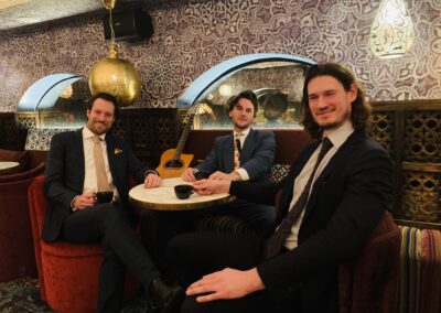 Italiaanse muziek van duo of trio Maccaferries