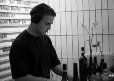 DJ WILLEM achtergrondmuziek voor borrel en (Tech) House voor party